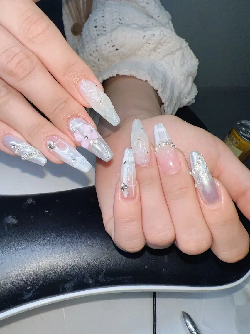 ネイル ハンドネイル Lee Nailsのネイルデザイン