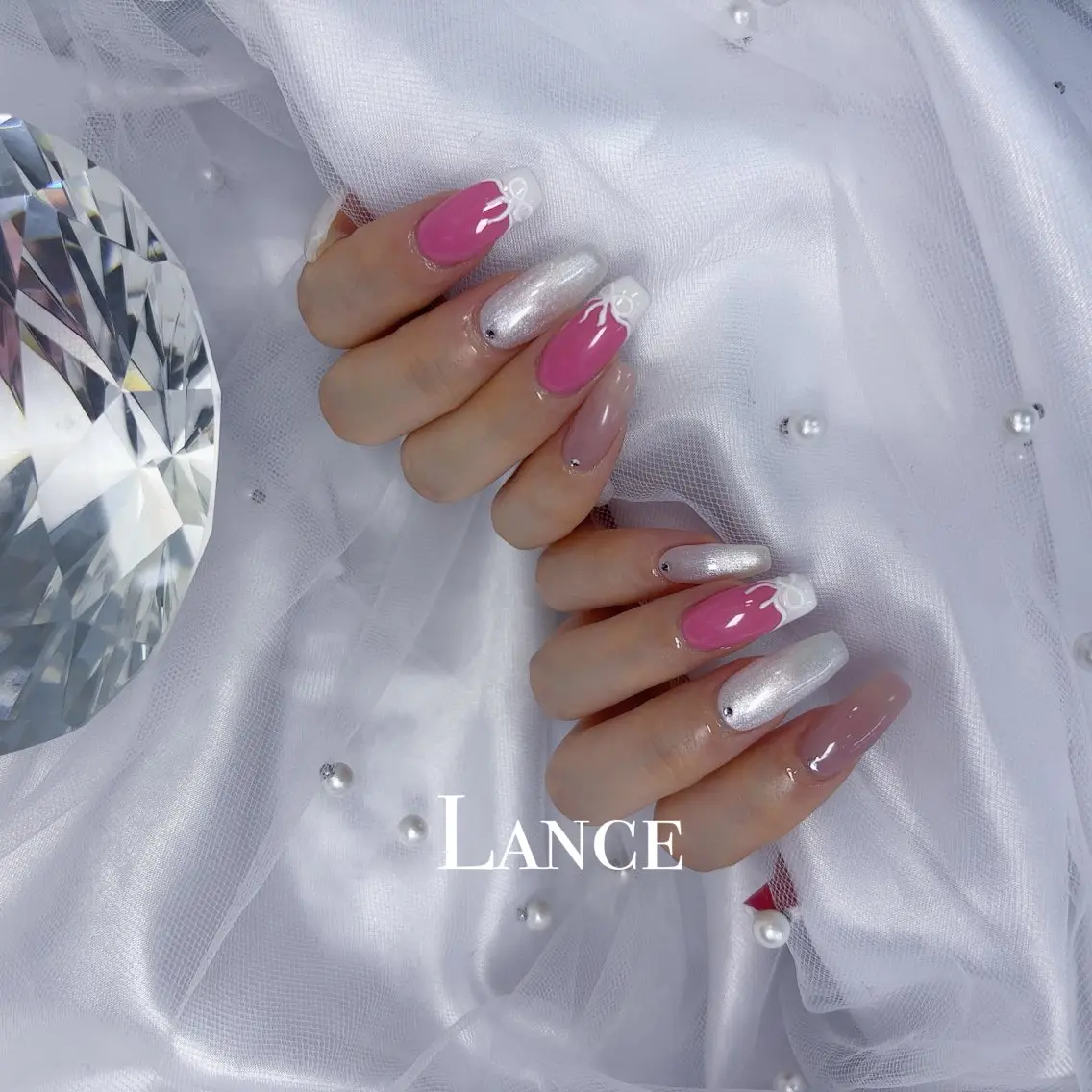ネイル オーロラネイル ドット フットネイル 氷ネイル・うるうるネイル キラキラネイル ハンドネイル Lance nailのネイルデザイン