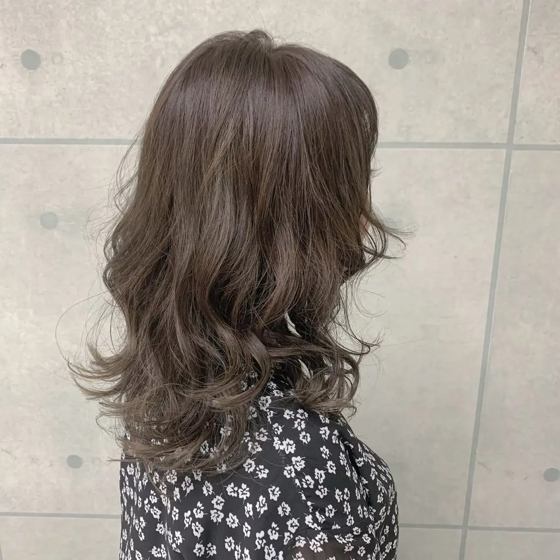 セミロング カラー カット ヘアカラー トリートメント ブリーチなし 暖色カラー/井上あいのヘアスタイル