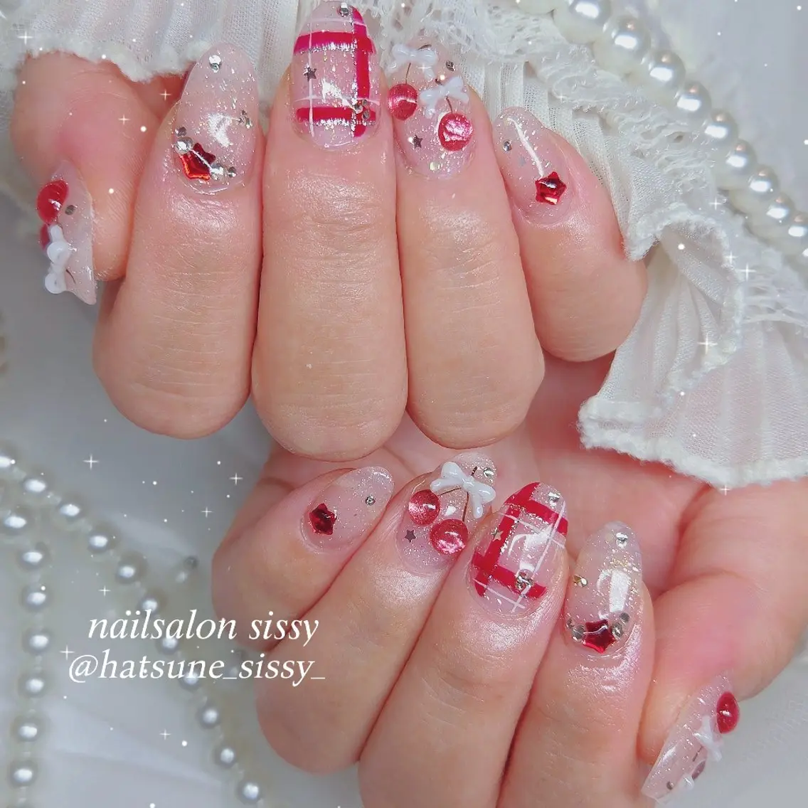 ネイル ガーリー 赤色 ハンドネイル sissy hatsuneのネイルデザイン