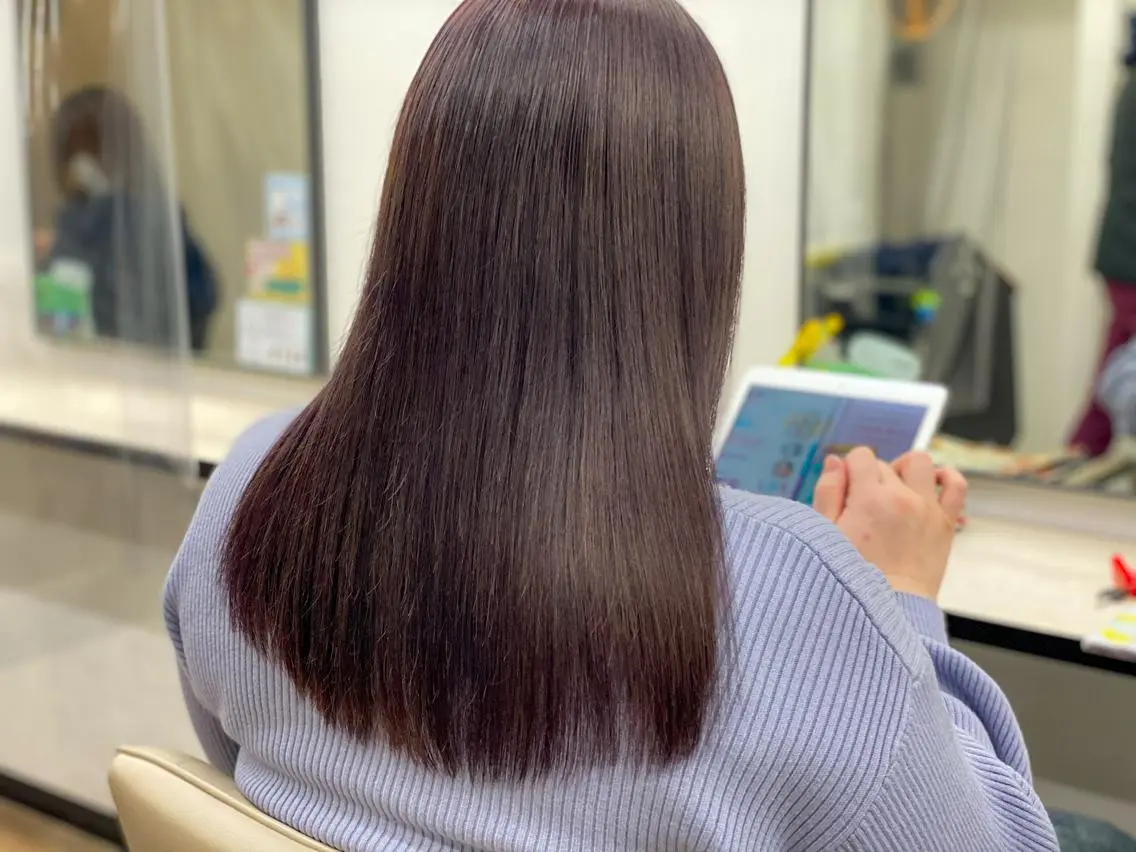 セミロング カラー バイオレットカラー louwe 武藤幸世のヘアスタイル