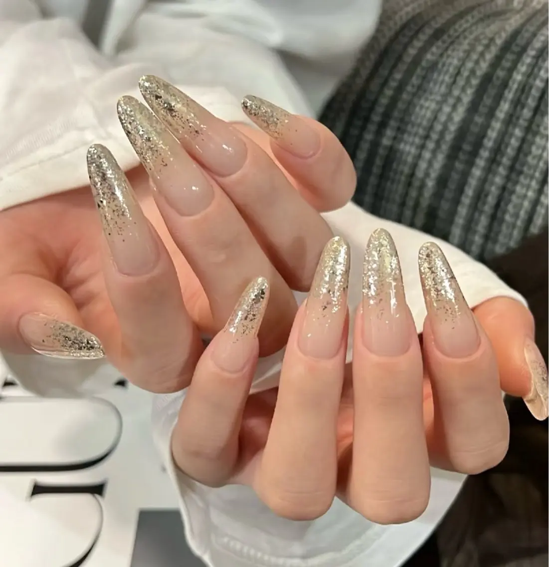 💅ラメグラデーション長さ出し&パーツつけ放題の写真