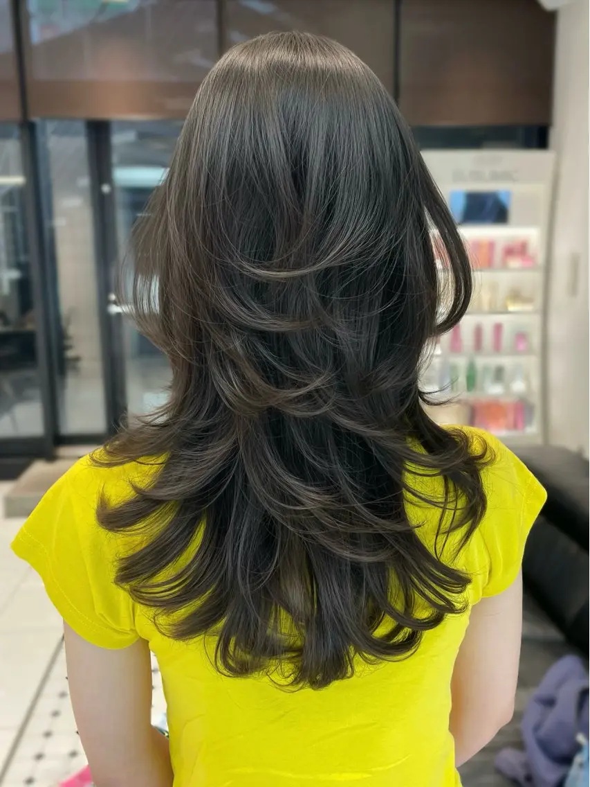 セミロング レイヤーカット カット 【韓国❤️海外ヘア】 AYAKAのヘアスタイル