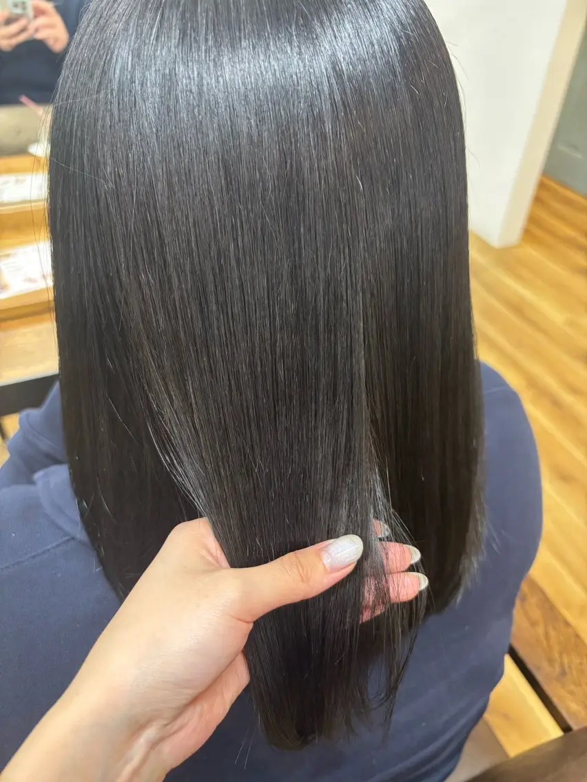 ミディアム カラー カット トリートメント rin : modaのヘアスタイル