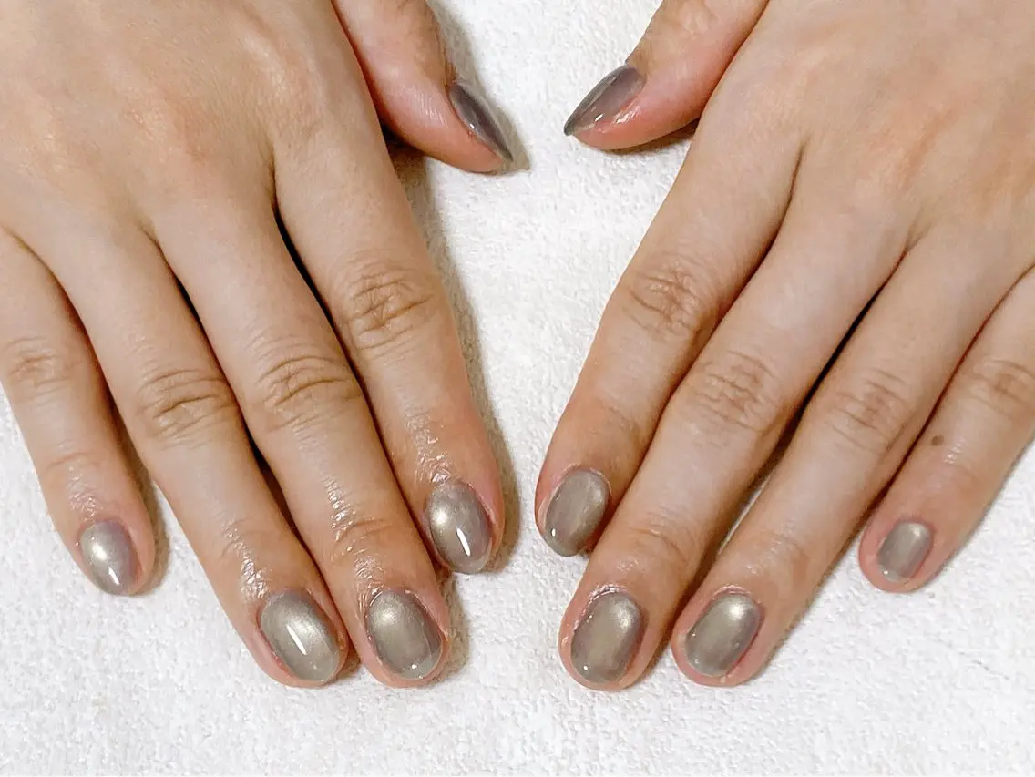ネイル オーロラネイル フットネイル フレンチネイル ジェルネイル マグネットネイル ハンドネイル mogunail &blowのネイルデザイン