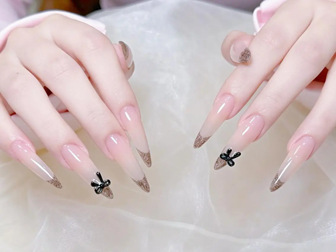 ネイル メンズ メンズ韓国風 オーロラネイル チークネイル 長さ出し フレンチネイル ハンドネイル ハンドケア NEW NAIL💞 Ka Kaのネイルデザイン