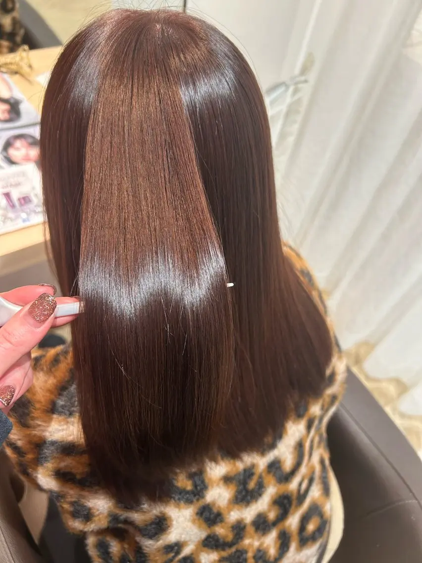 ミディアム カラー ブラウンカラー レッドカラー レッドブラウン ヘアカラー 西野 麻瑚のヘアスタイル