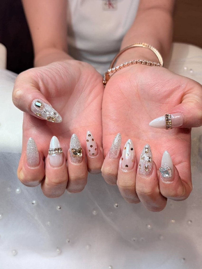 ネイル オーロラネイル 氷ネイル・うるうるネイル 韓国ネイル 水色 夏ネイル ハンドネイル kirakime nailのネイルデザイン