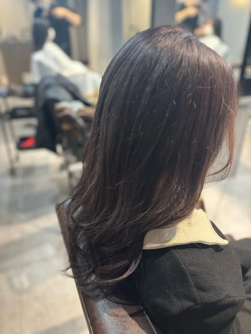 セミロング カラー pers'lov yoneyaのヘアスタイル