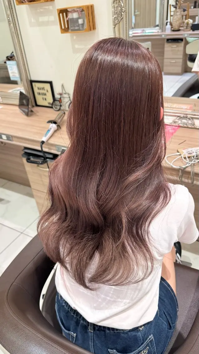 ロング カラー ブラウンカラー 透明感カラー ピンクカラー ピンクブラウン ロング 寺田 結月のヘアスタイル