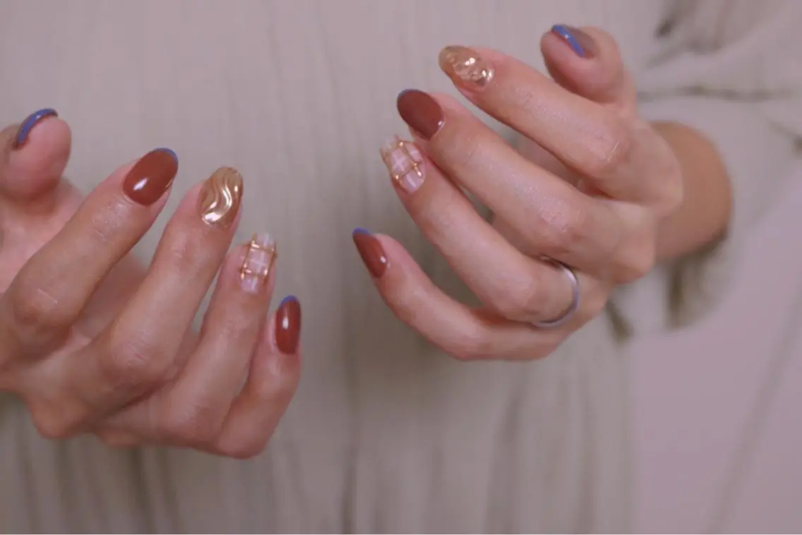 ネイル オーロラネイル カジュアル 長さ出し ジェルネイル 韓国ネイル ハンドネイル MH Nailのネイルデザイン