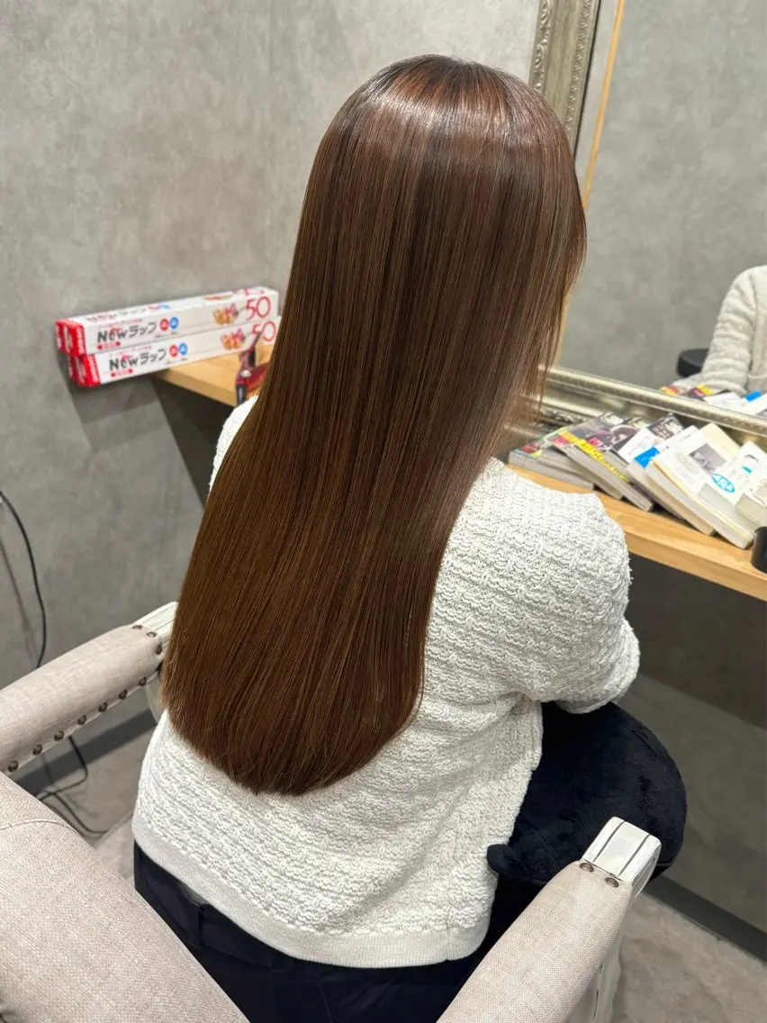 カット+艶カラー＋KUSHE質感改善トリートメントの写真