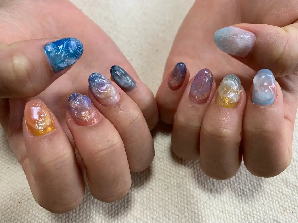 ネイル アートネイル ラメ(グリッター) 大理石ネイル(マーブル) ミラーネイル 冬ネイル ハンドネイル nail room カジカジのネイルデザイン