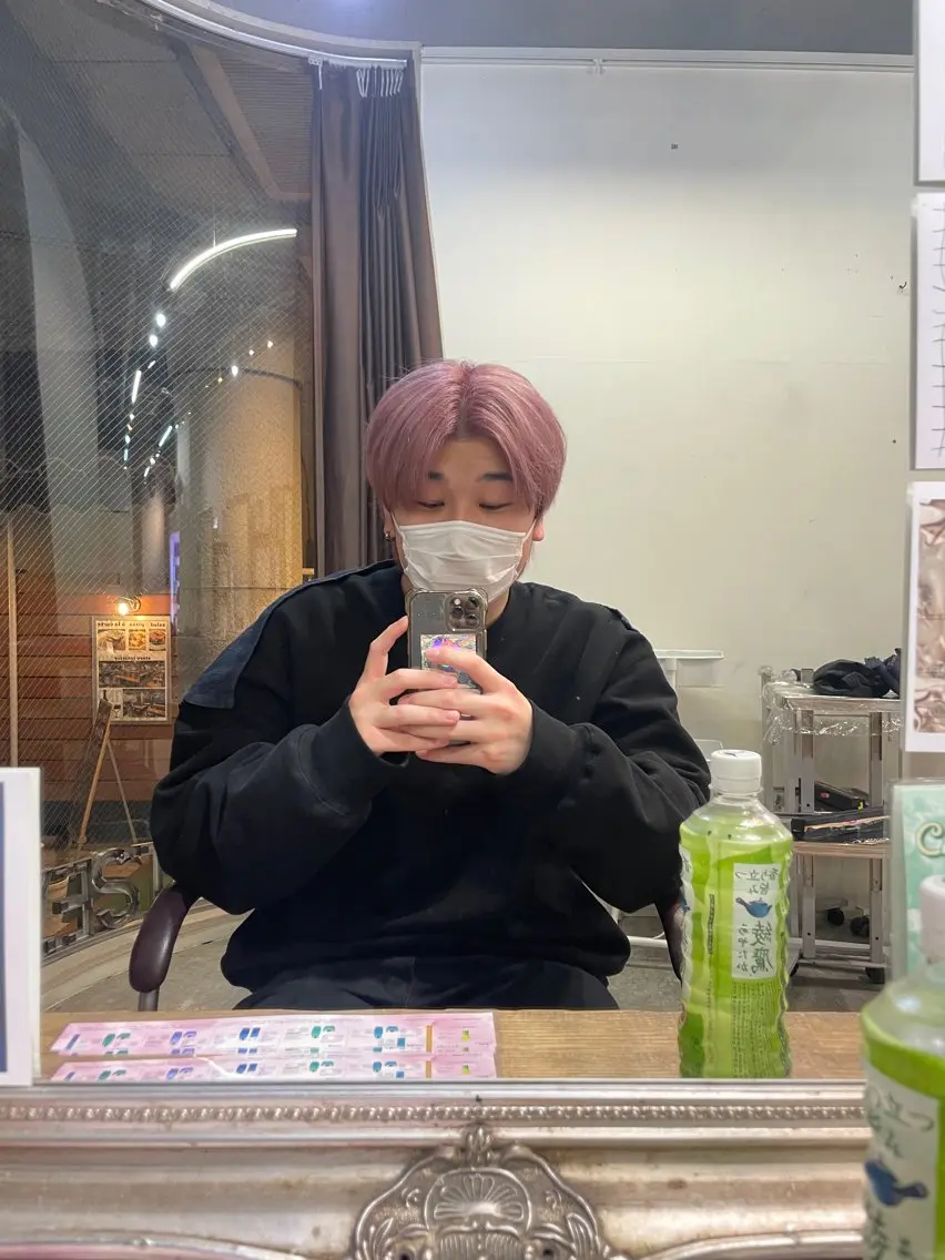 ミディアム カラー ヘアアレンジ ブリーチ ピンクカラー ヘアカラー fifth park 六反穂 龍介のヘアスタイル