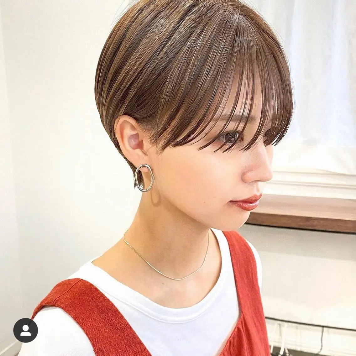 ショート カット ヘアカラー トリートメント 顔周り/ブリーチなし /縮毛矯正🫧伊勢のヘアスタイル