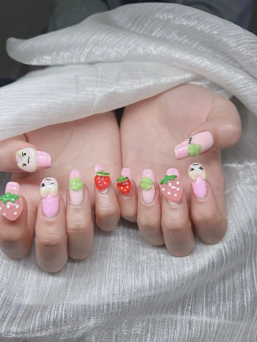 ネイル オーロラネイル チークネイル 長さ出し フットネイル フレンチネイル Lee Nails チップ長さだし専門店のネイルデザイン