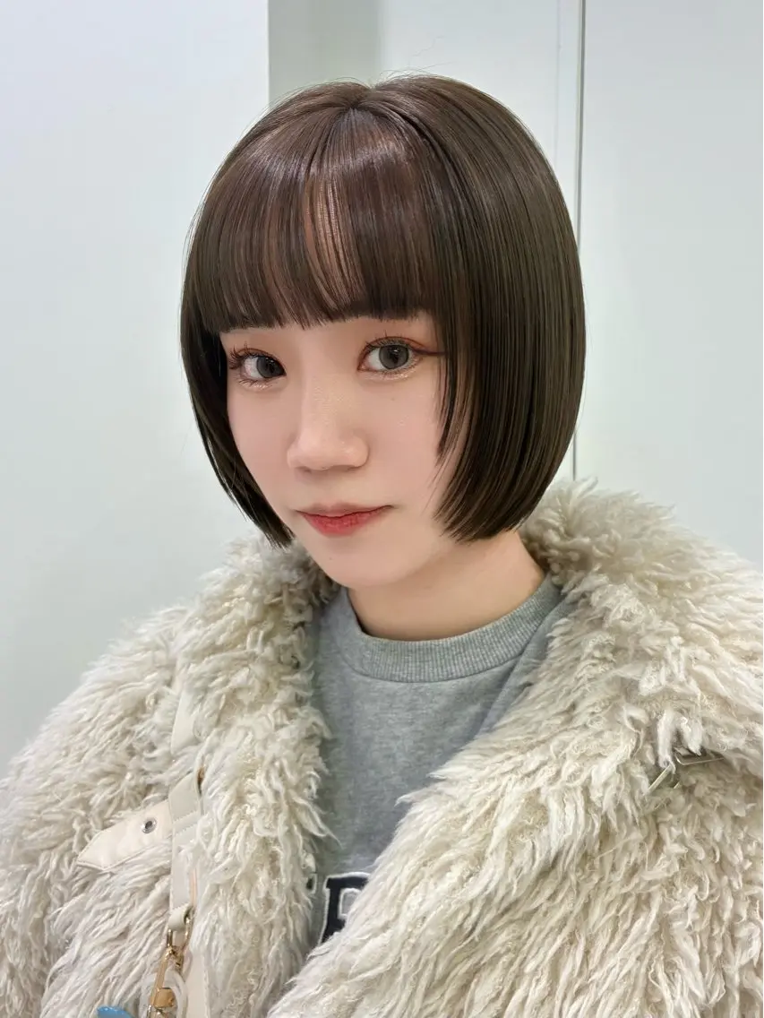 ショート カラー ヘアカラー トリートメント 透明感ベージュ🤎 manami👒🌿のヘアスタイル