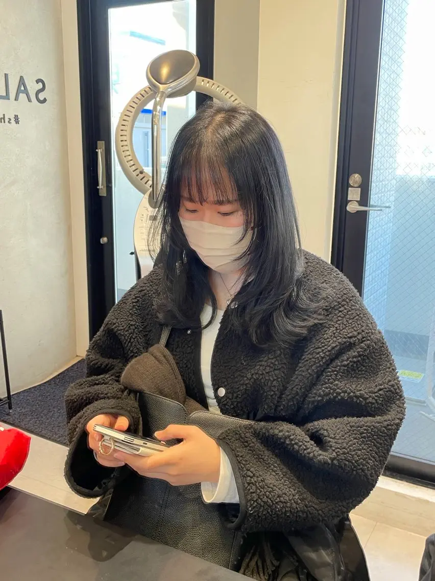 セミロング 【美容室が苦手な 方へ】MIHOのヘアスタイル