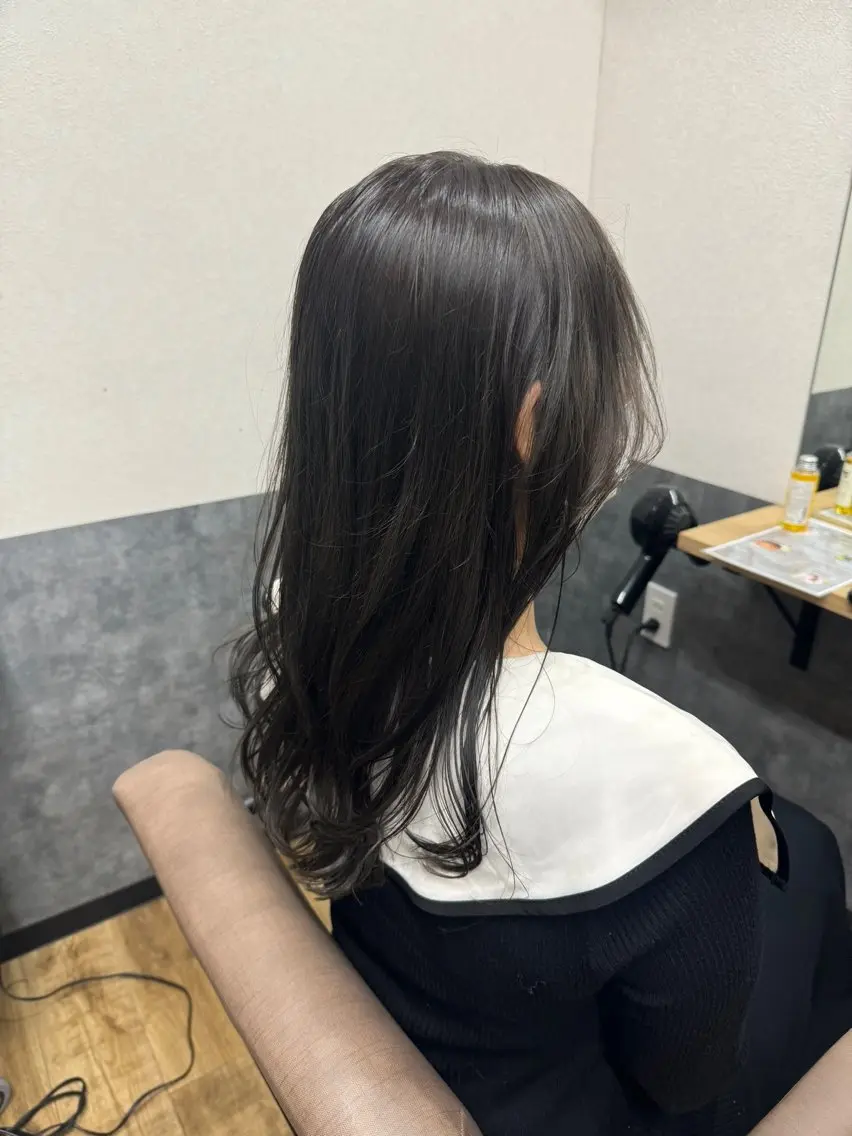 ロング カラー ダークグレー ダークグレージュ グレージュ reeed konnoのヘアスタイル