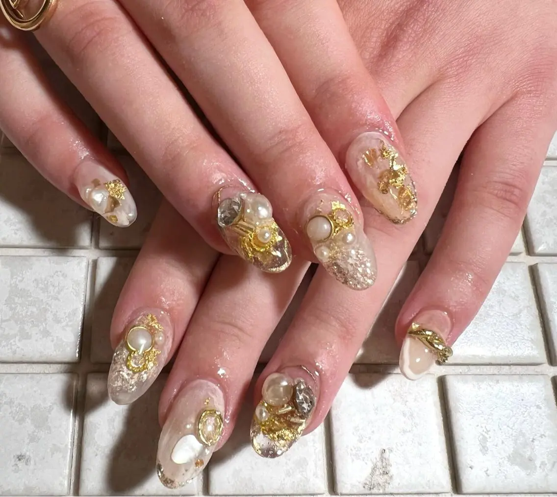 ネイル 成人式 キラキラネイル ニュアンスネイル ハンドネイル private salon mieのネイルデザイン