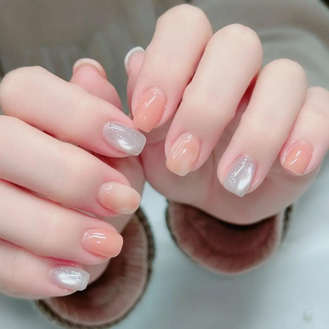 ネイル オーロラネイル ミラーネイル オフィスネイル ワンカラーネイル シンプルネイル ハンドネイル Cute Tips nailのネイルデザイン