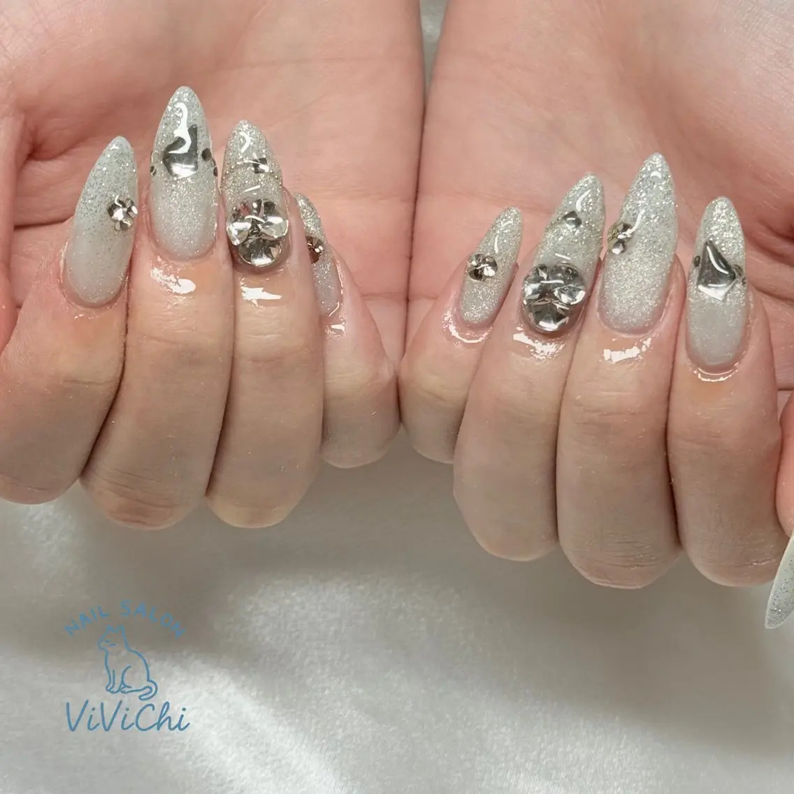 ネイル ハンドネイル ViViChi 梨帆のネイルデザイン