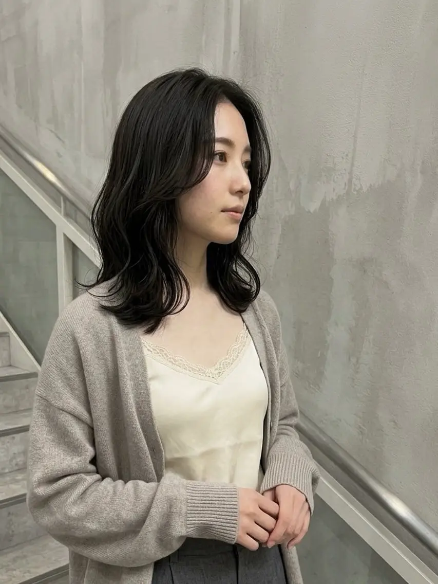 セミロング くびれヘア Kei × 似合わせカット募集中のヘアスタイル