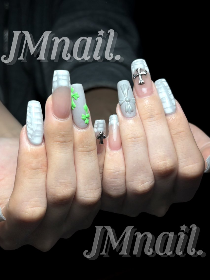 ネイル ジェルネイル ソフトジェル ハンドネイル モンナ CCのネイルデザイン