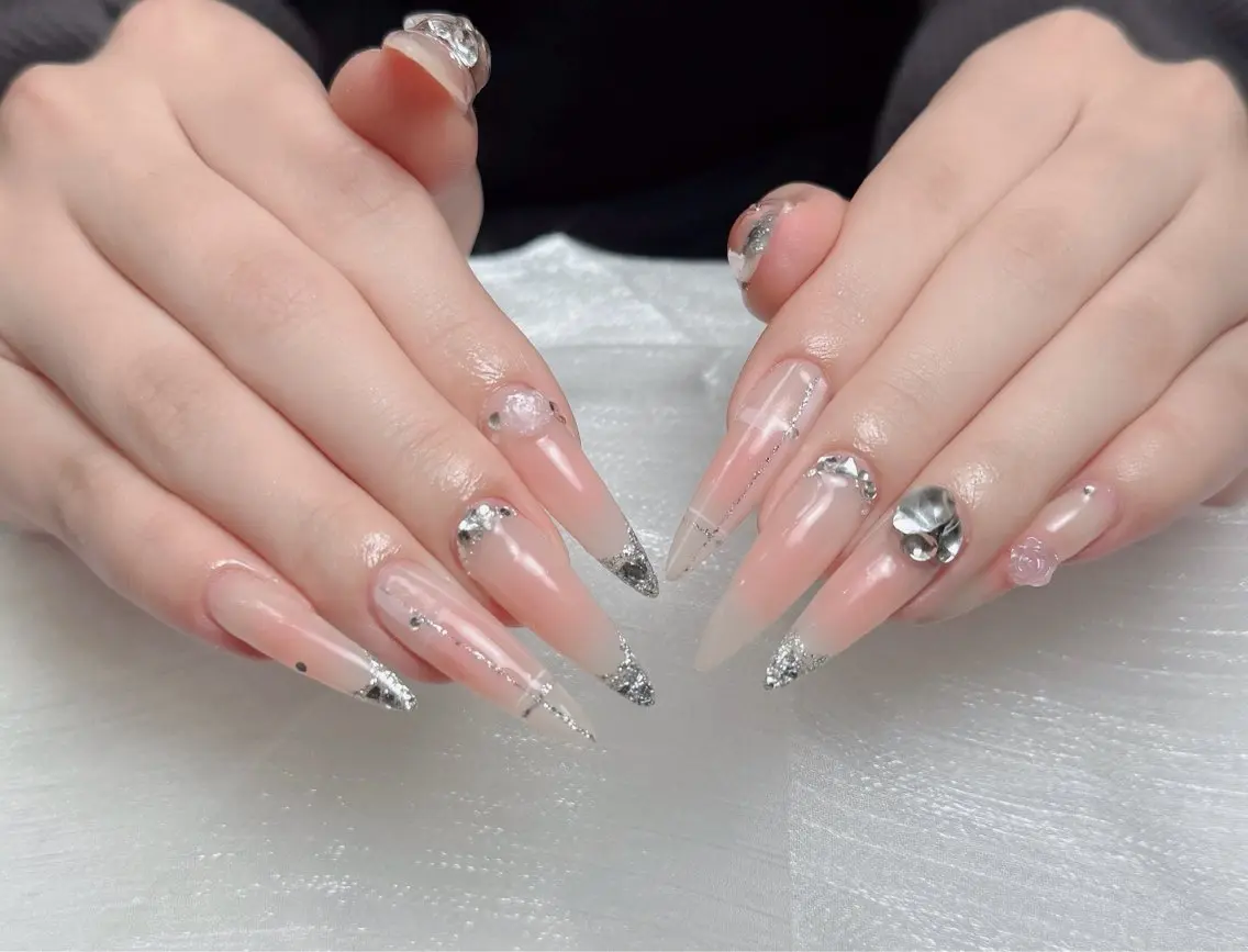 ネイル チークネイル 長さ出し フラッシュネイル フレンチネイル グラデーション ハンドネイル Lenie Nail Salonのネイルデザイン