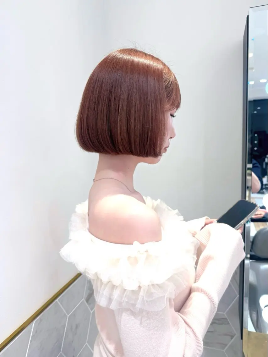 ショート カラー ベージュカラー オレンジ オレンジベージュ ボブ costes 今井芽依のヘアスタイル