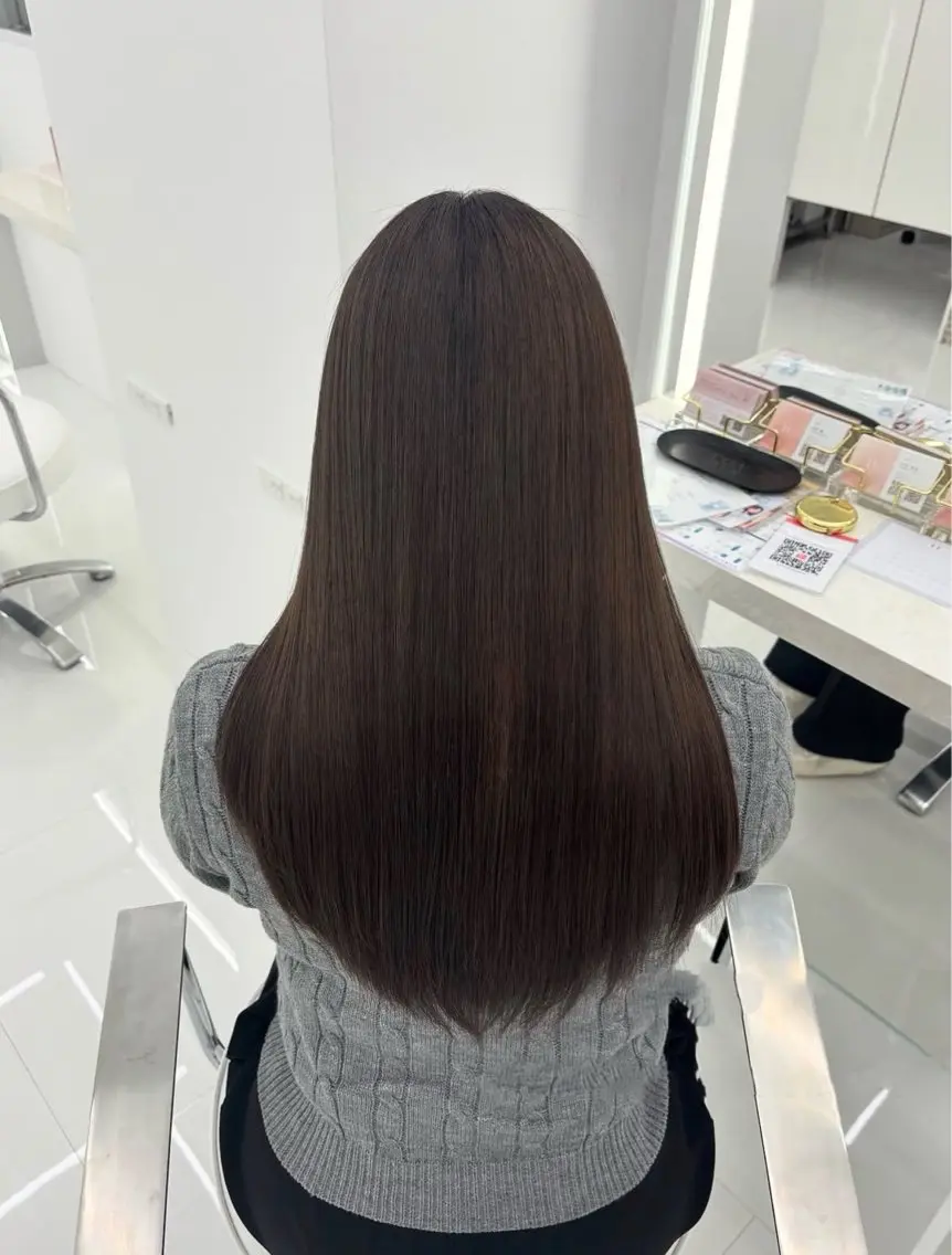 ロング チョコレートブラウン ヘアカラー 艶カラー/透明感カラ ー/Umi🫧🩵のヘアスタイル