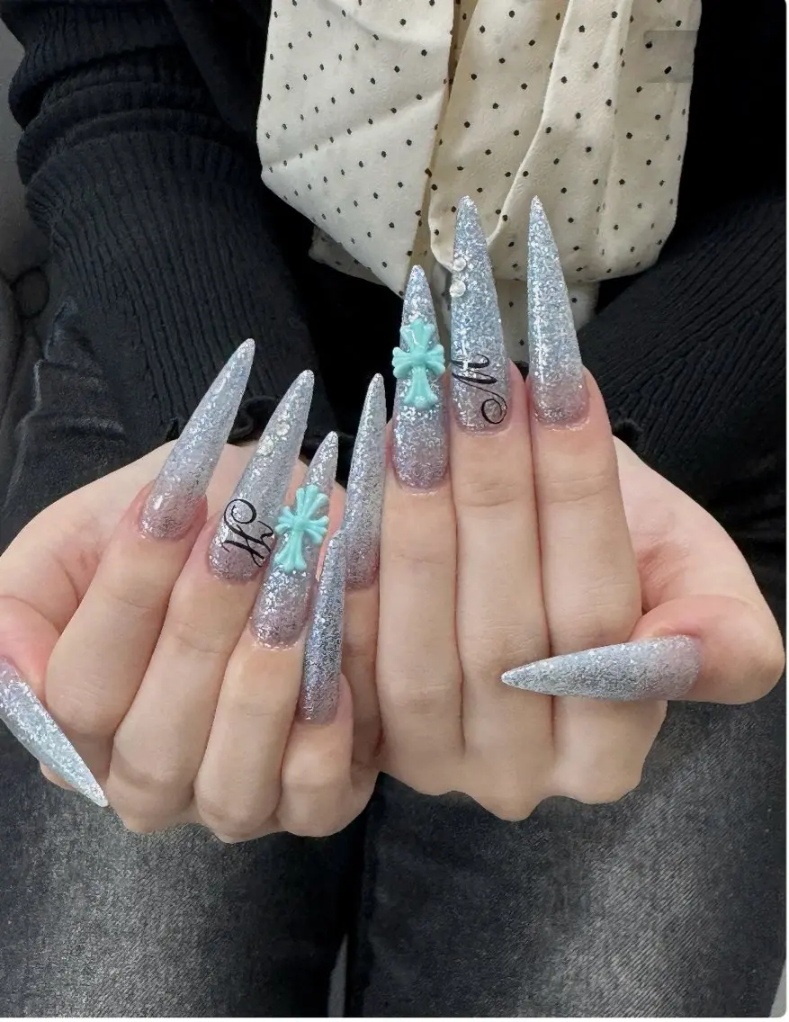 ネイル ボルドー チークネイル 長さ出し フレンチネイル ジェルネイル ハンドネイル VANI Belle Nailのネイルデザイン