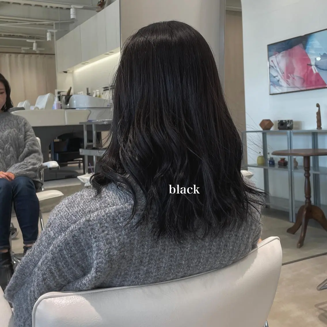 セミロング カラー 峯崎 葵のヘアスタイル
