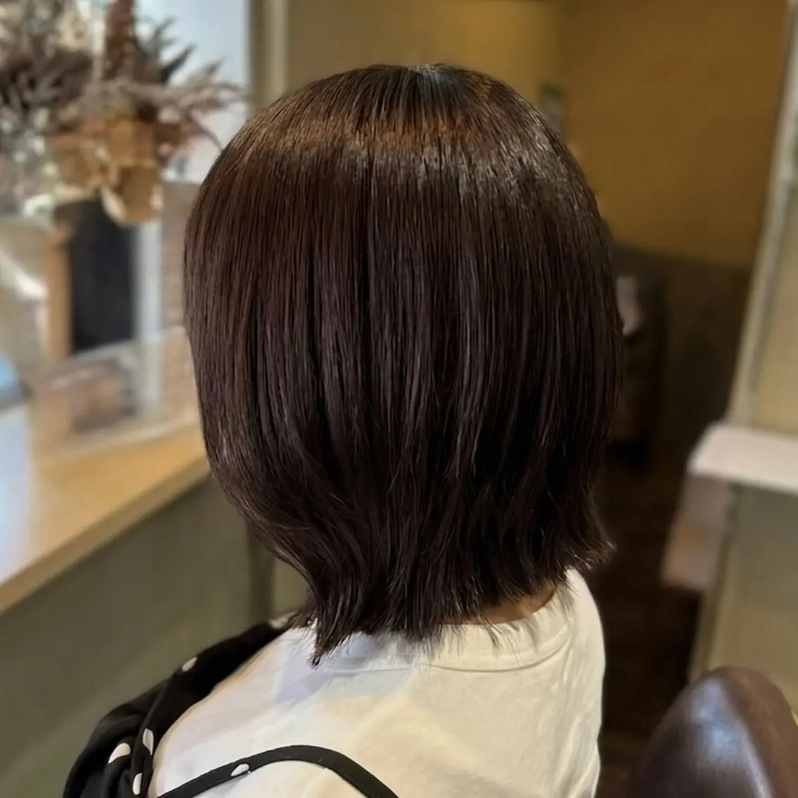 ショート カラー ブラウンカラー チョコレートブラウン カット ヘアカラー 梅田 花音のヘアスタイル