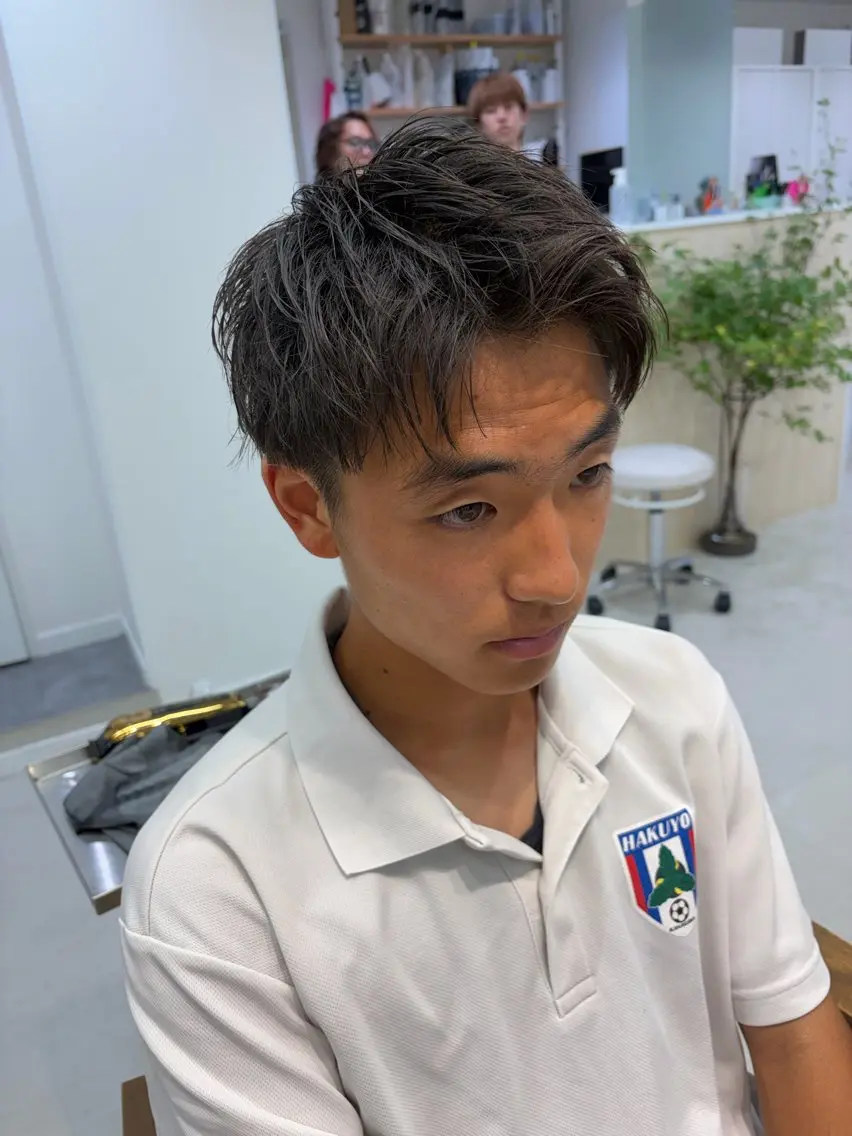 メンズ アップバング フェザーパーマ メンズパーマ 学生（メンズ向け） スパイキーショート カット スパイキーショート/ 短髪パーマ特化のヘアスタイル