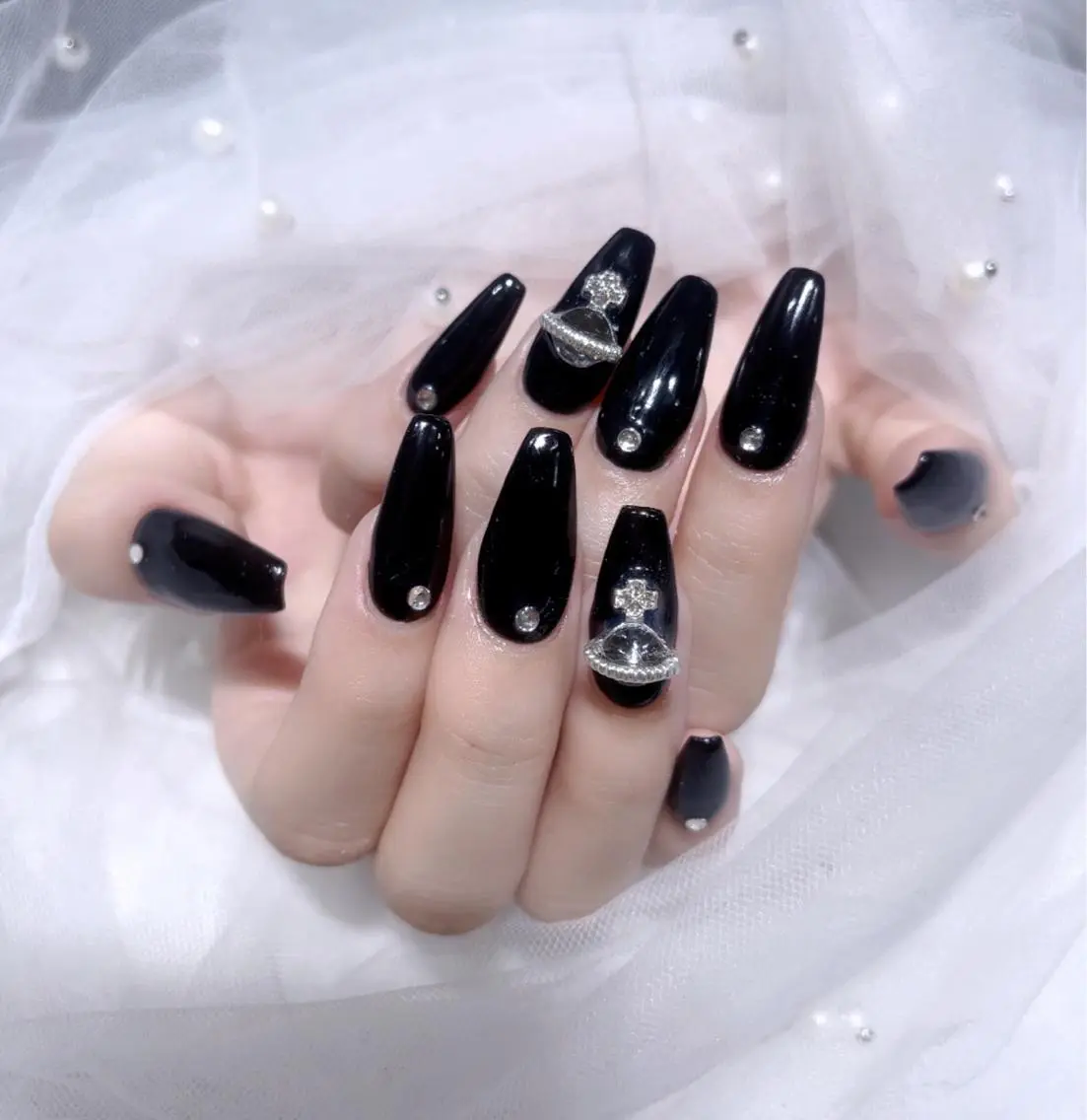 ネイル ハンドネイル Queens ciciのネイルデザイン