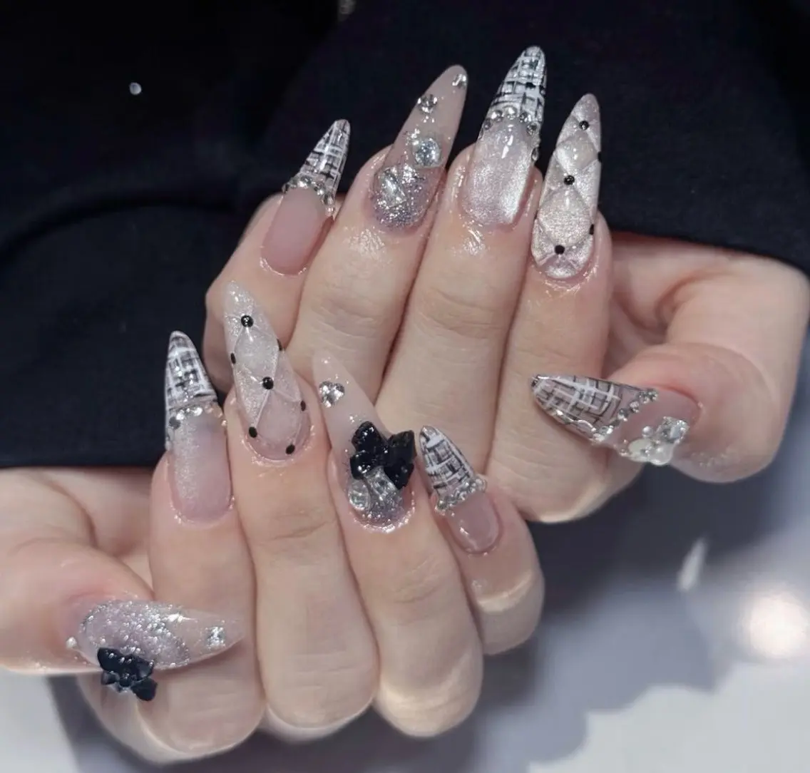 ネイル アートネイル ジェルネイル 韓国ネイル ニュアンスネイル シンプルネイル ハンドネイル ハンドケア Anna Melia Nailのネイルデザイン