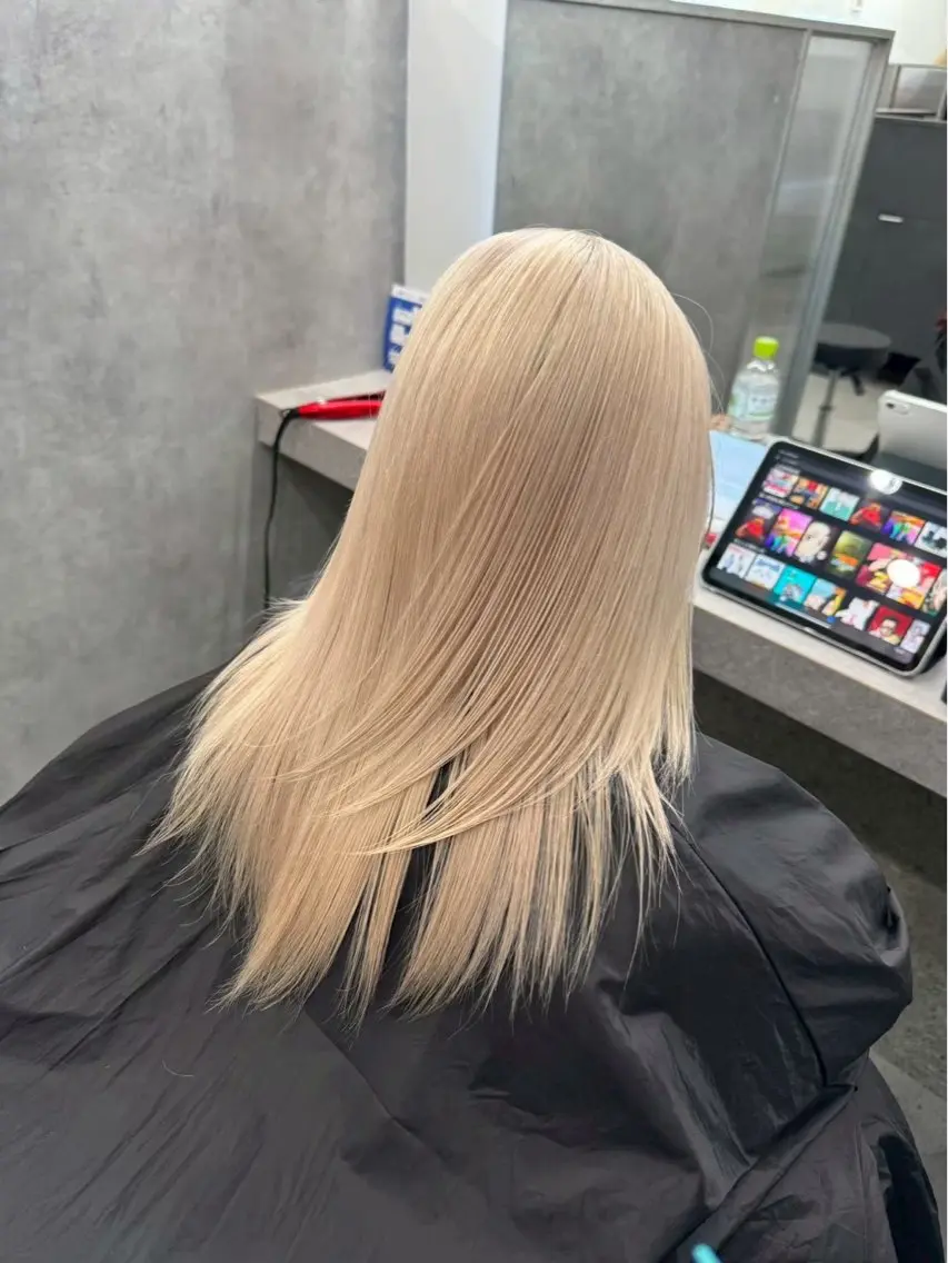 ロング カラー ベージュカラー ハイトーンカラー ヘアカラー ハイトーン🪼派手髪 mahoのヘアスタイル