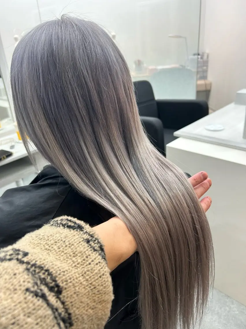 ロング カラー シールエクステ バレイヤージュ ブリーチ ダブルカラー ハイライトカラー カット ヘアカラー トリートメント エクステ ヘアセット レイヤー/エクステ alpha下妻のヘアスタイル
