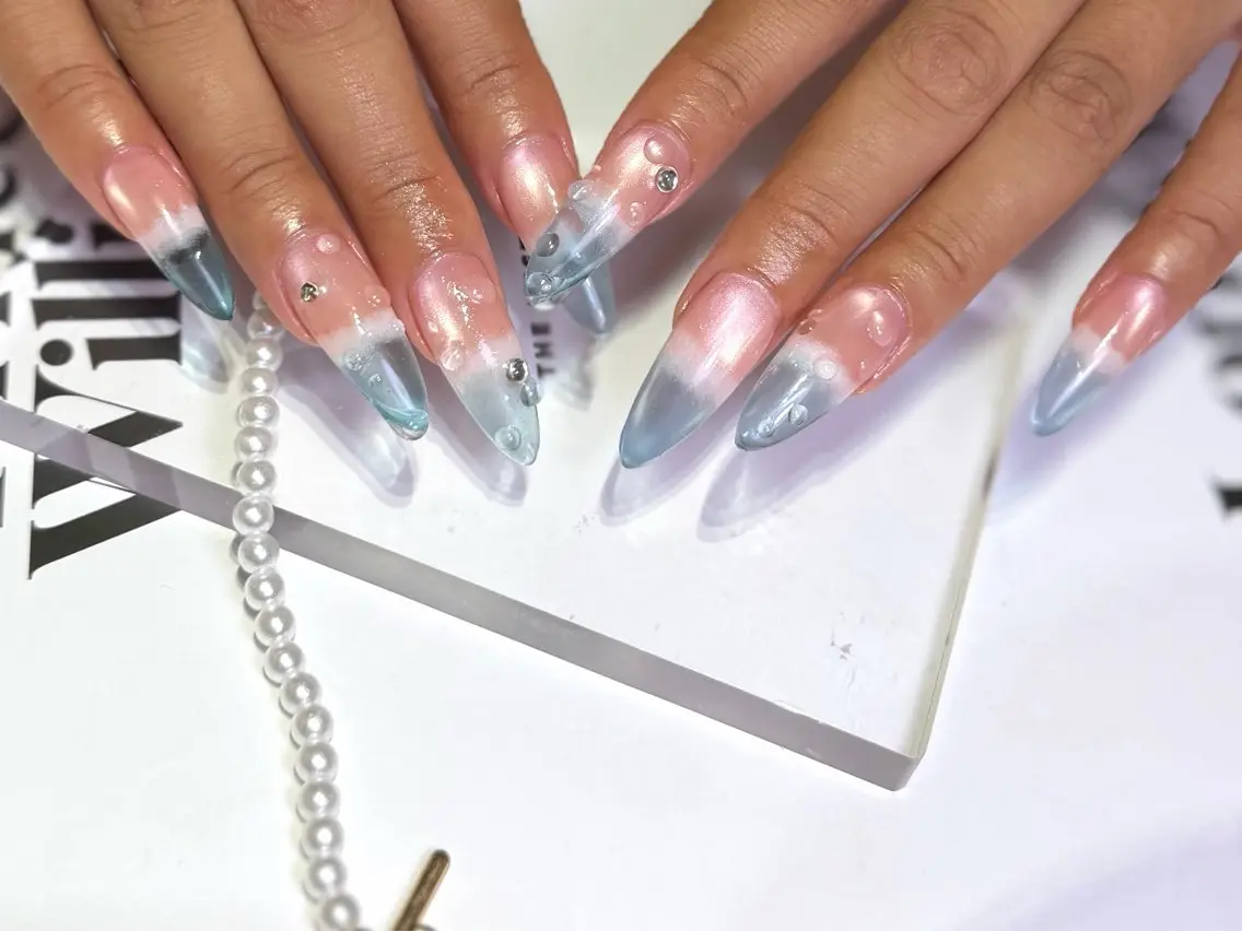 ネイル 氷ネイル・うるうるネイル ハンドネイル Mnailsalon フィルイン対応サロンのネイルデザイン