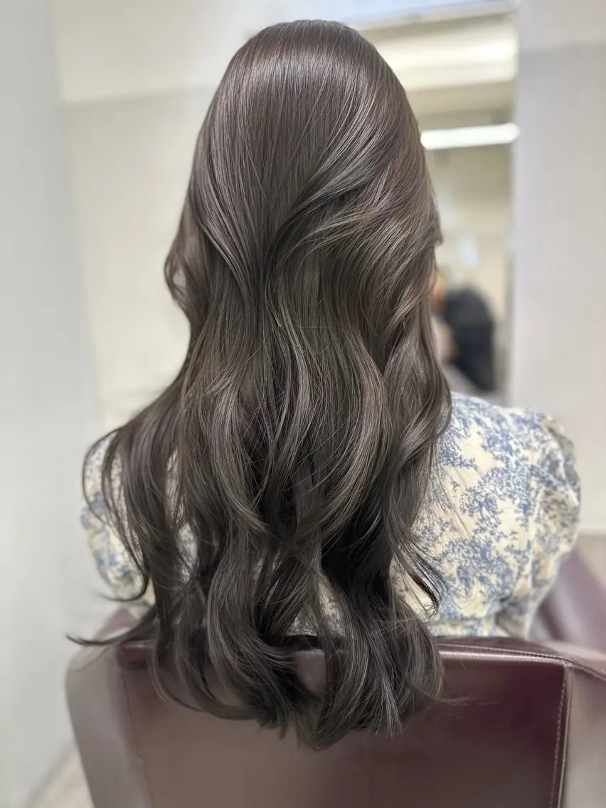ロング カラー ラベンダーカラー ボブ 顔まわりレイヤー 顔周りカット ヨシンモリ ヘアカラー AiM エイム　韓国レイヤーのヘアスタイル