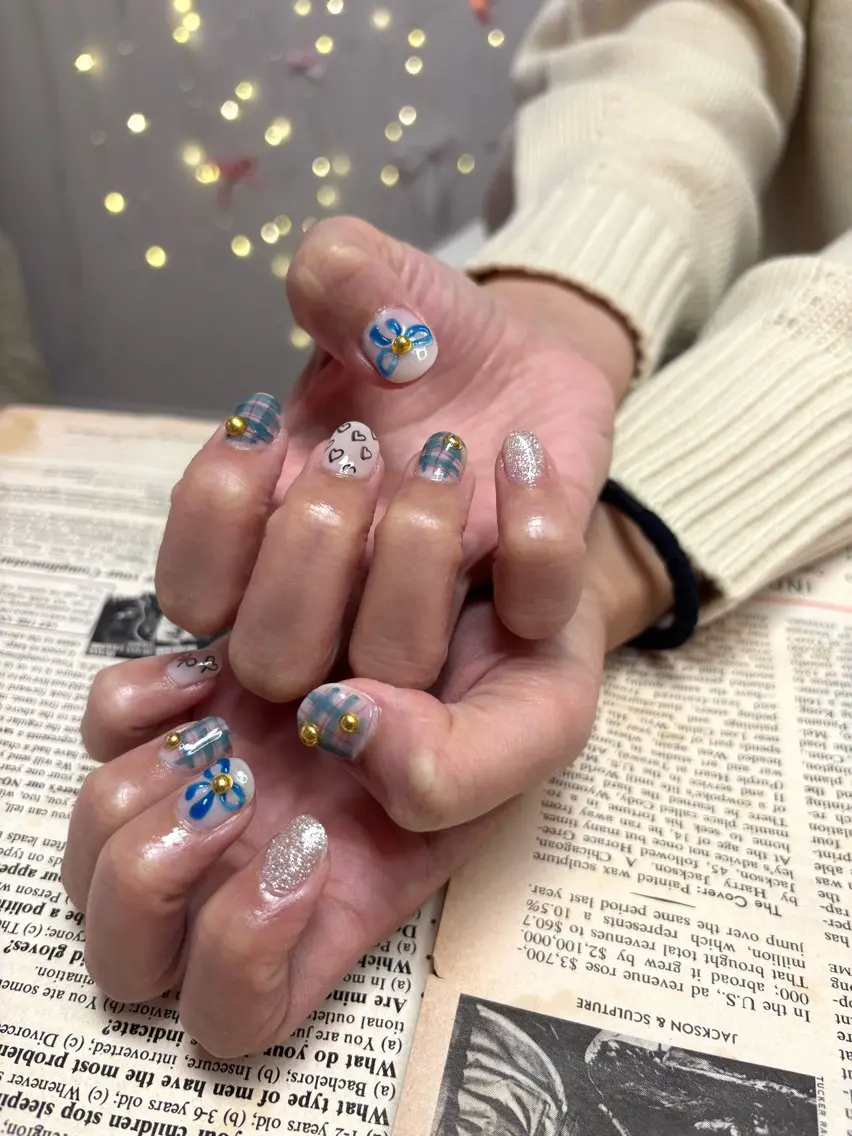 ネイル ブルー ガーリー 持ち込み ぷっくりネイル リボン ぽっぷん satomiのネイルデザイン