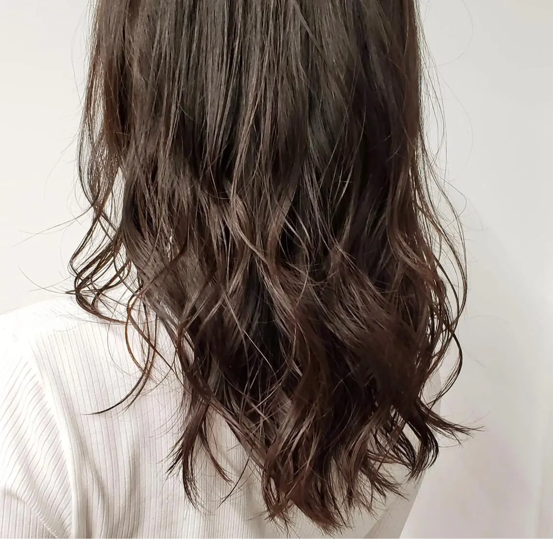 カラー アッシュ ラベンダーカラー ラベンダーアッシュ カット ヘアカラー トリートメント 天王寺韓国ヘア 小山歓実のヘアスタイル
