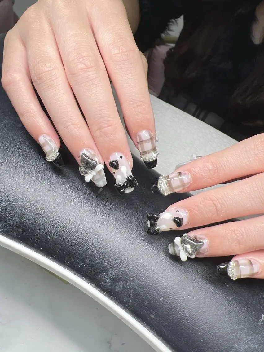 ネイル 長さ出し グラデーション 卒業式 キラキラネイル マグネットネイル ハンドネイル Lee Nailsのネイルデザイン