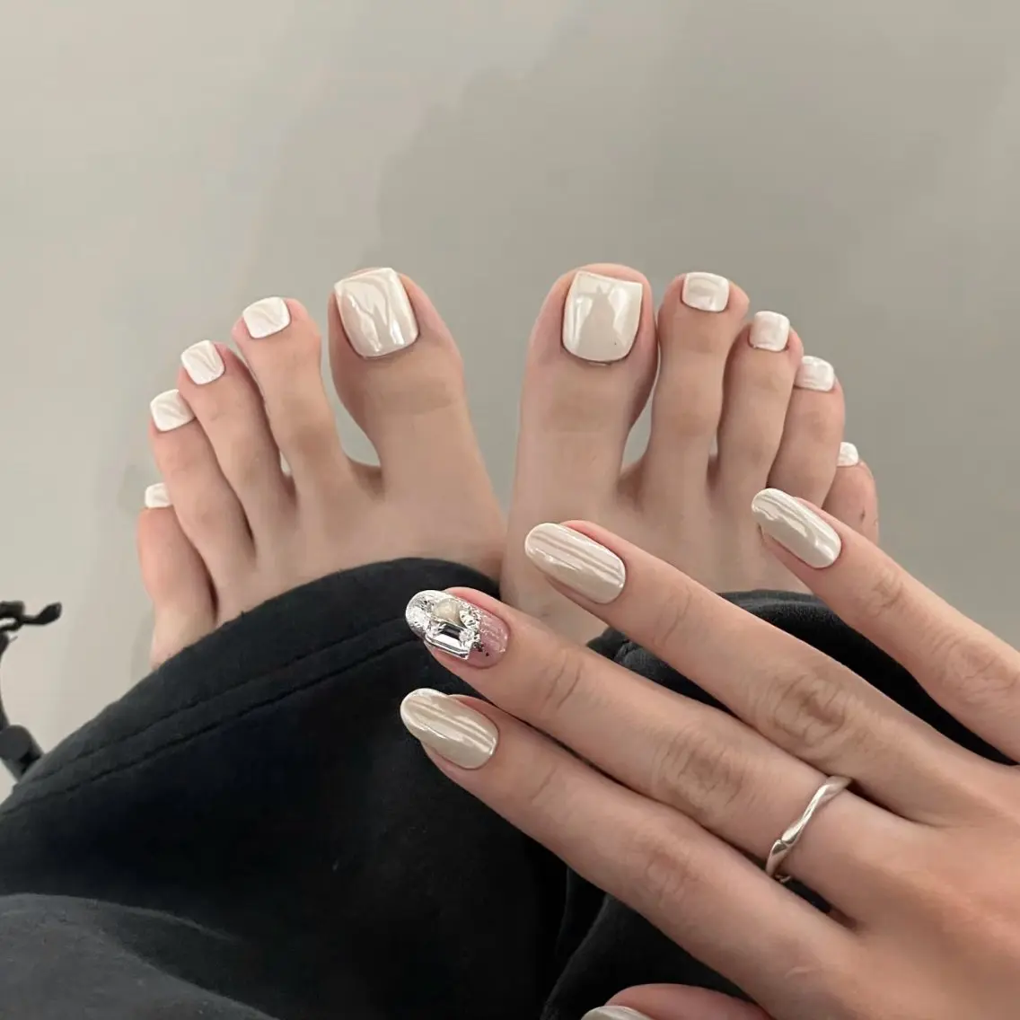 💅ハンド+フットネイルワンカラー「ジェルオフ無料」の写真