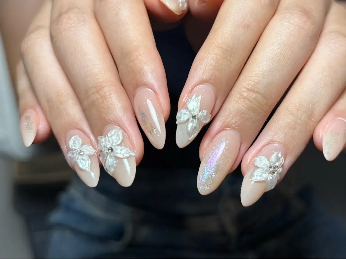 ネイル ニュアンスネイル ハンドネイル Yu  Ki ネイルのネイルデザイン