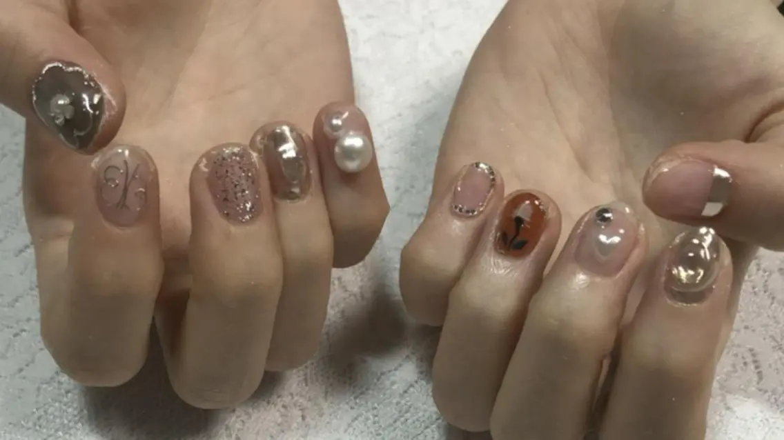 ネイル クリアネイル ニュアンスネイル シルバー ハンドネイル ハンドケア lylynail YUUKAのネイルデザイン