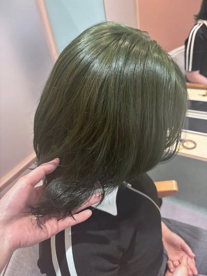 ミディアム カラー 齋藤 瑞樹のヘアスタイル
