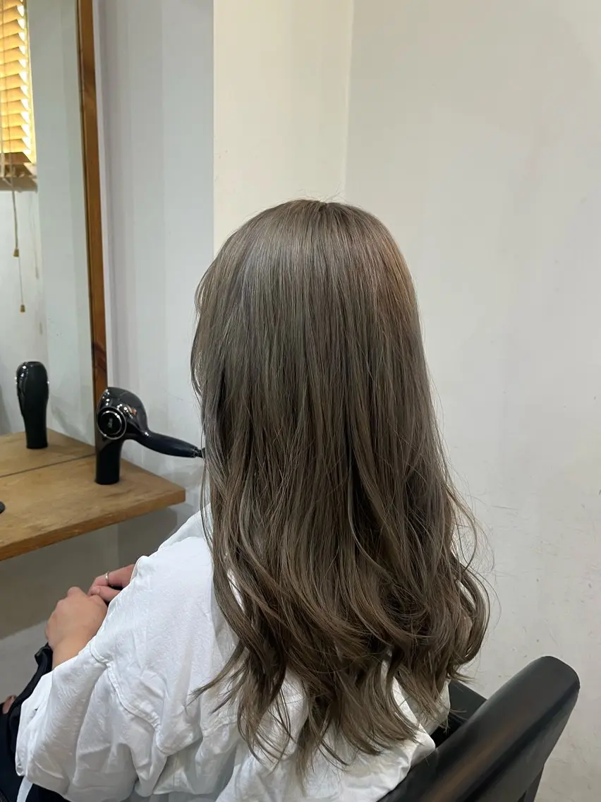 ロング カラー ✨🎨ブリーチなし 透明感カラー✨美友のヘアスタイル
