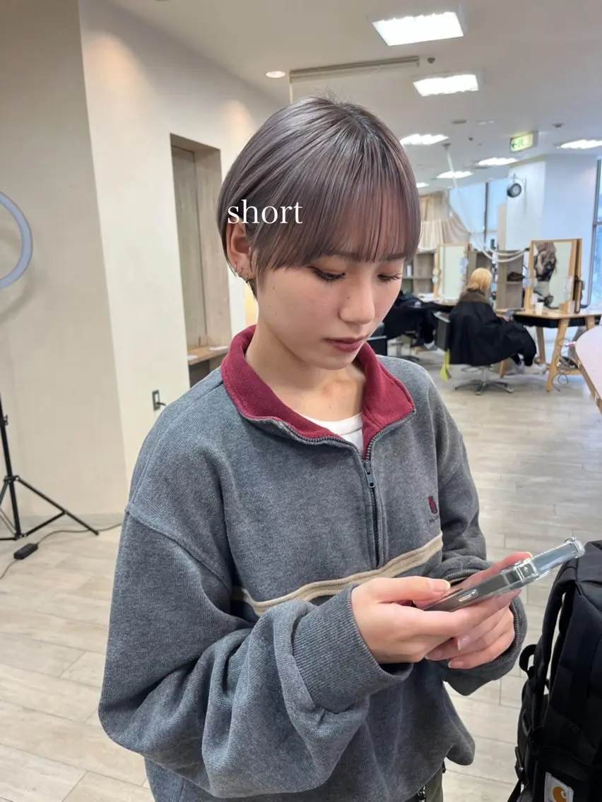 ショート カラー 切りっぱなしボブ ショートボブ ハンサムショート 丸みショート ブリーチ カット ヘアカラー トリートメント 初めてのショート お任せください✂️のヘアスタイル
